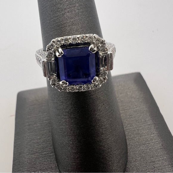 14k White Gold Diamond & Tanzanite Ring - Picture 7 of 11